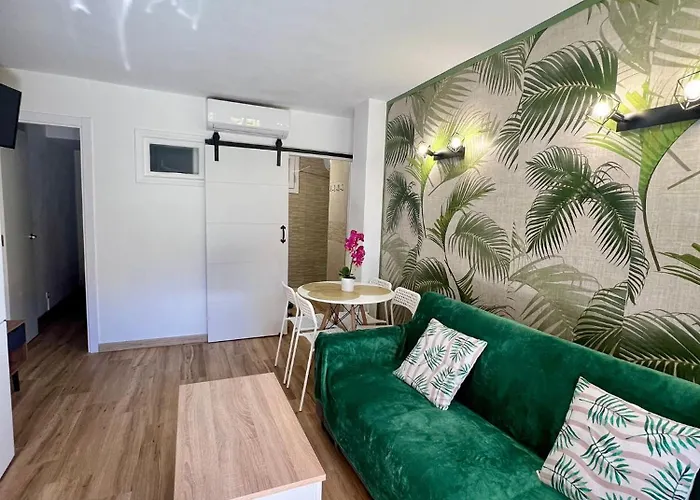 Apartamento Bienvenidos A Riviera Del Sol, Moderno, Al Lado De La Playa *