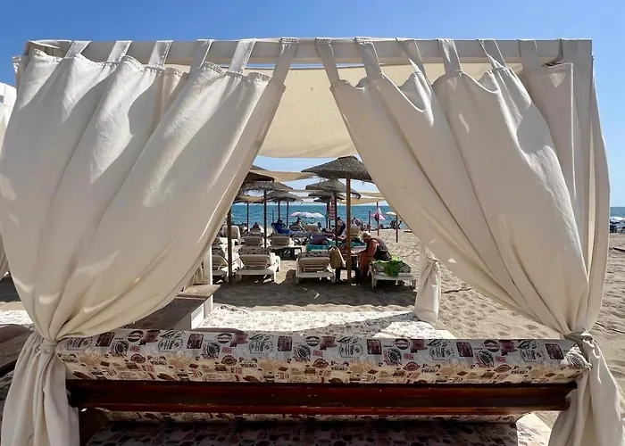 Bienvenidos A Riviera Del Sol, Moderno, Al Lado De La Playa *